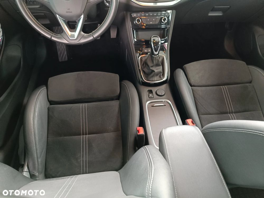 Opel Astra 1.2 T Business Elegance S&S - 24