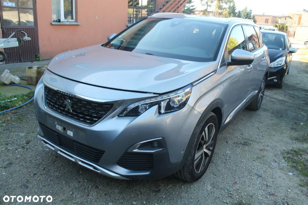Peugeot 5008 - 3