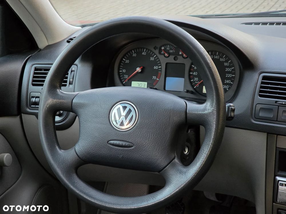 Volkswagen Bora - 22