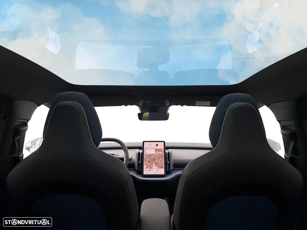 Volvo EX30 Single Motor Extended Range RWD Ultra - 11