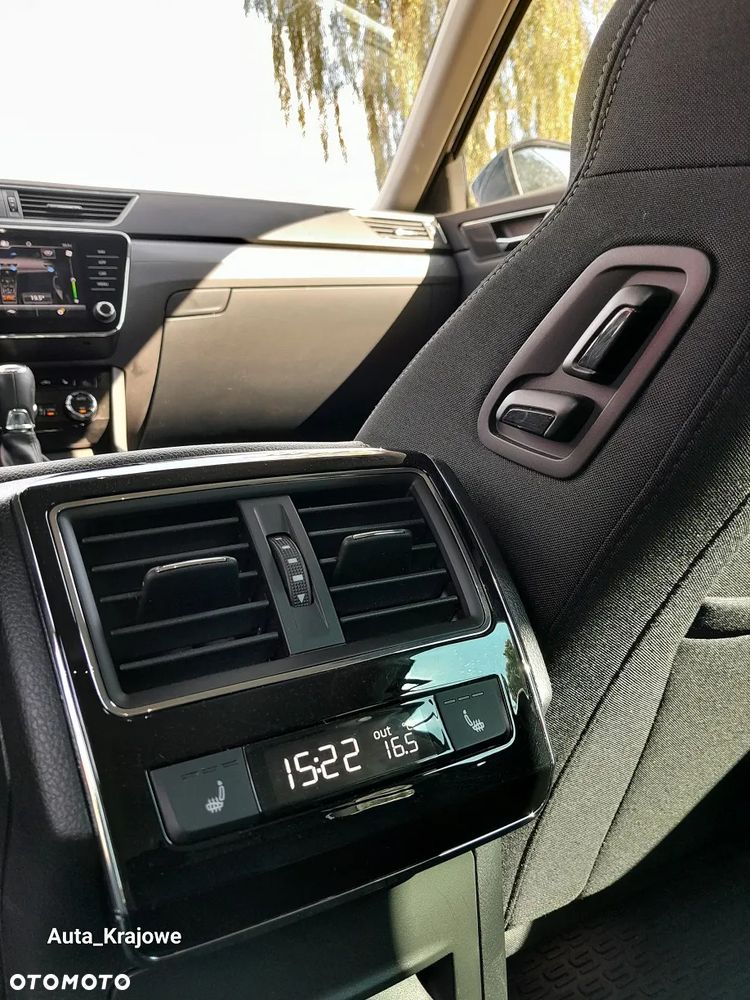Skoda Superb 2.0 TDI SCR Style DSG - 37