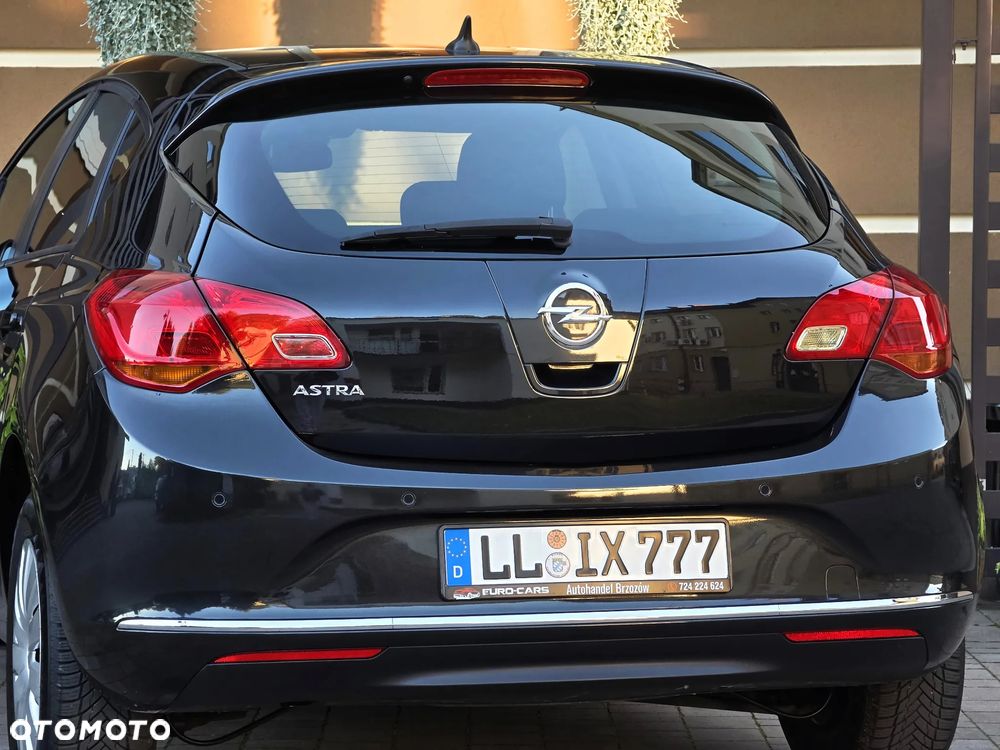Opel Astra 1.4 T Cosmo EU6 - 27