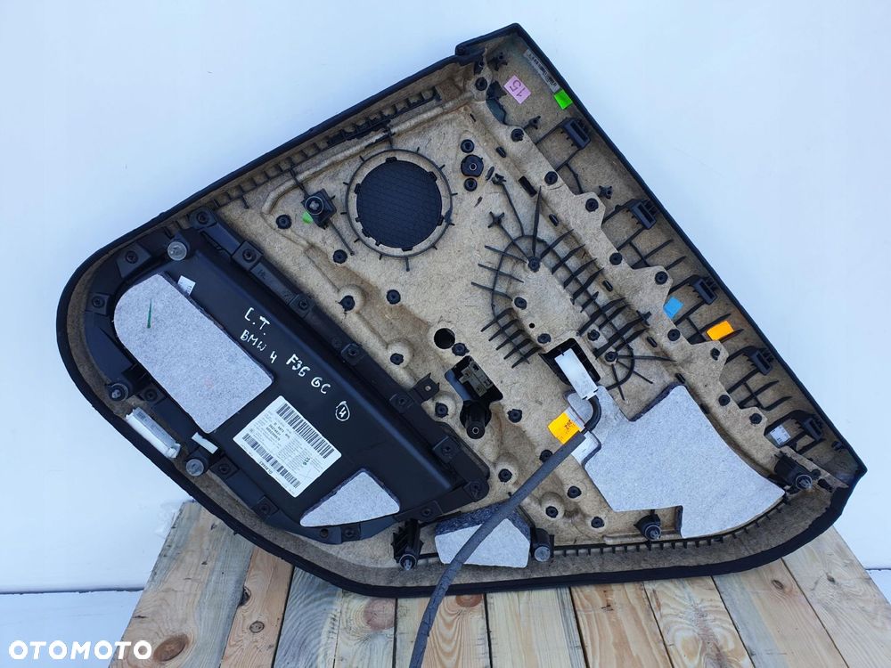 BMW F36 GC BOCZEK TAPICERKA DRZWI TYLNY LEWY TYŁ - 4