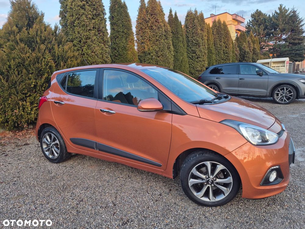 Hyundai i10 1.2 Fifa World Cup Edition - 24