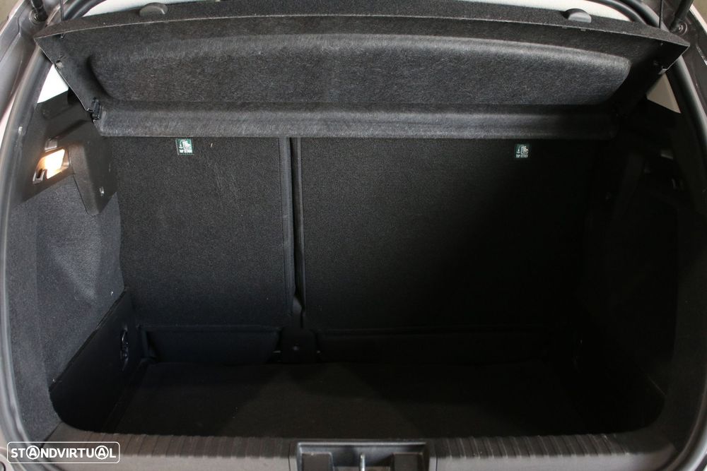 Renault Captur 1.0 TCe Equilibre Bi-Fuel - 16