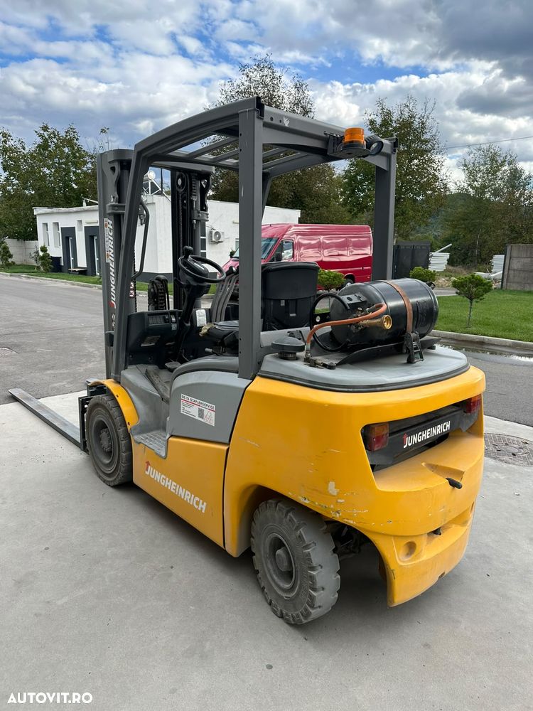 Jungheinrich TFG425 - 8