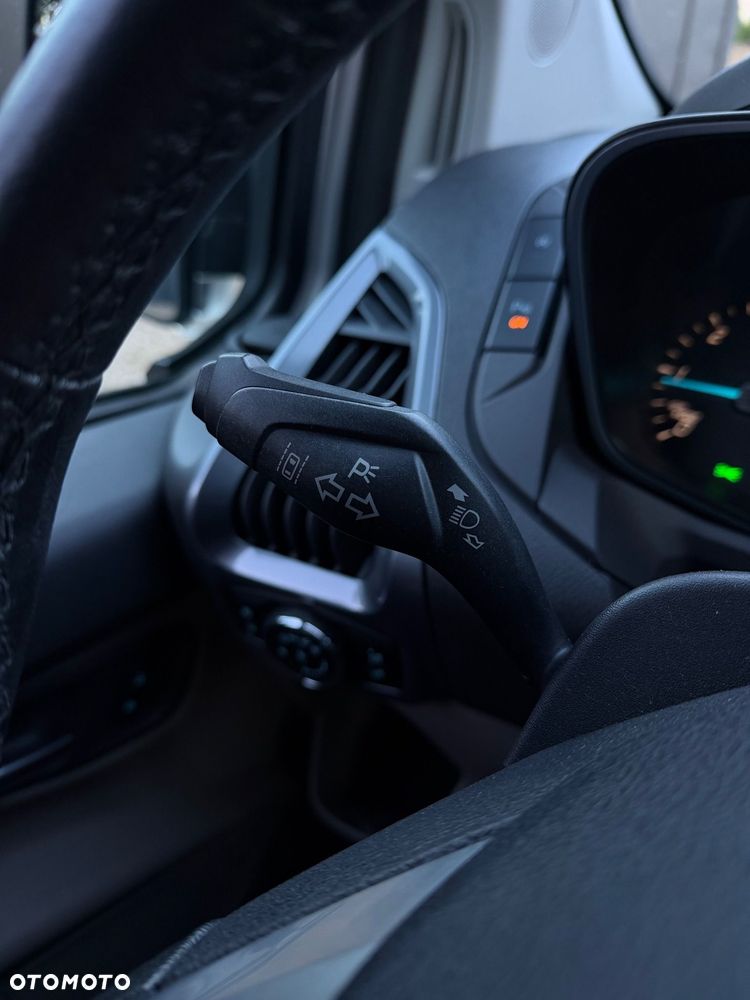 Ford Tourneo Custom - 16