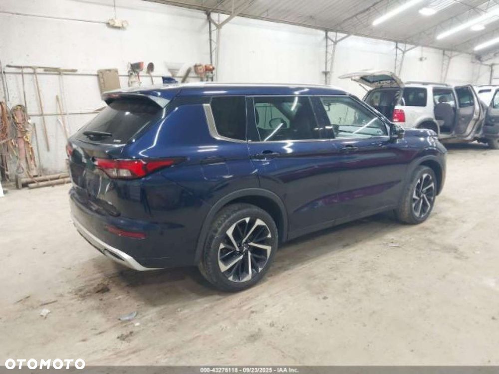 Mitsubishi Outlander - 6