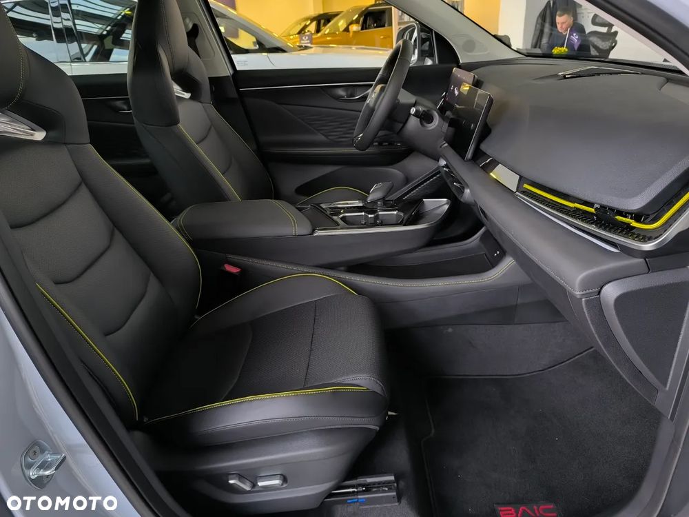 BAIC 5 Beijing 1.5T Comfort DCT - 12