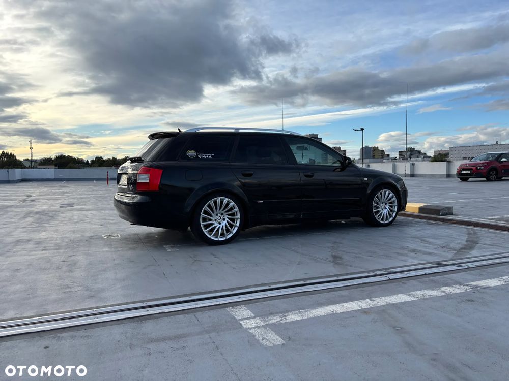 Audi A4 Avant - 1