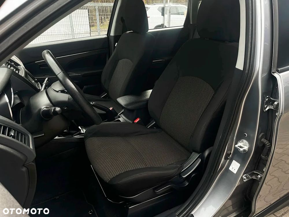 Mitsubishi ASX 2.0 Invite - 16