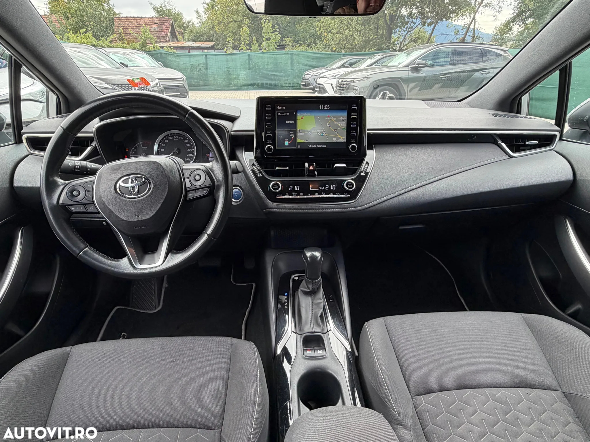 Toyota Corolla 1.8 Hybrid Business Edition - 6