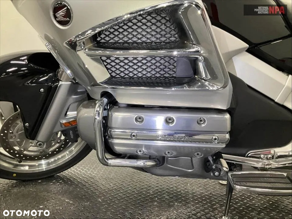 Honda GL - 13