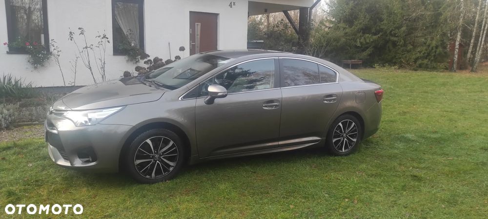 Toyota Avensis 2.0 D-4D Premium - 23