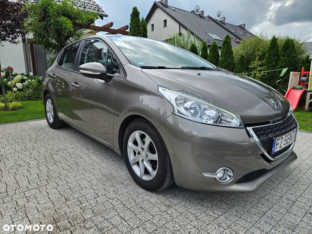 Peugeot 208 95 VTI Allure - 4