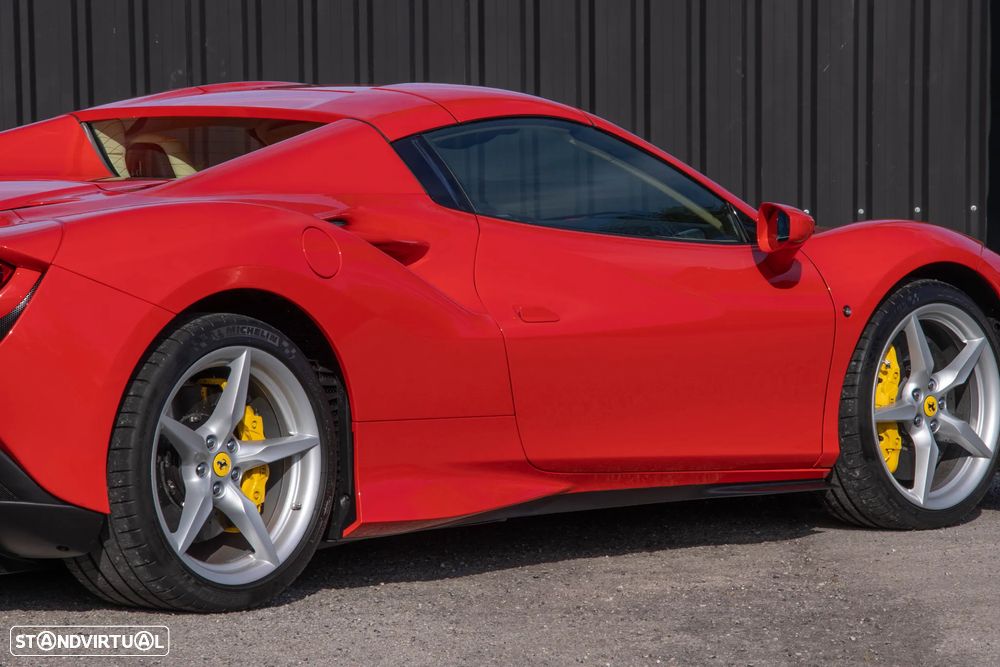 Ferrari F8 Tributo Spider - 20