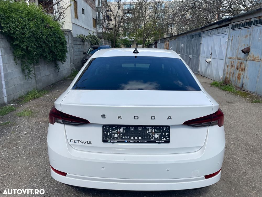 Skoda Octavia 2.0 TDI DSG Ambition - 3