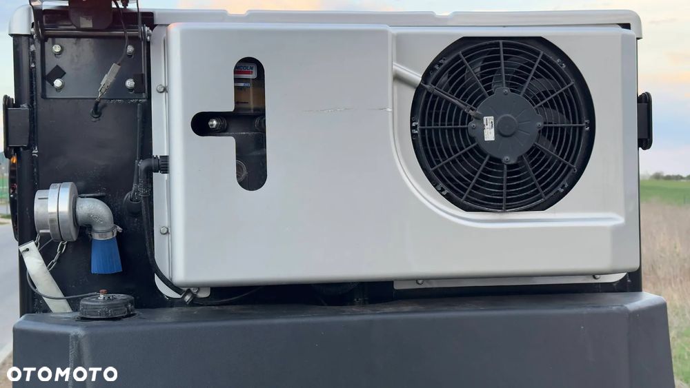 Inny Zamiatarka Boschung Urban Elektryk - 15