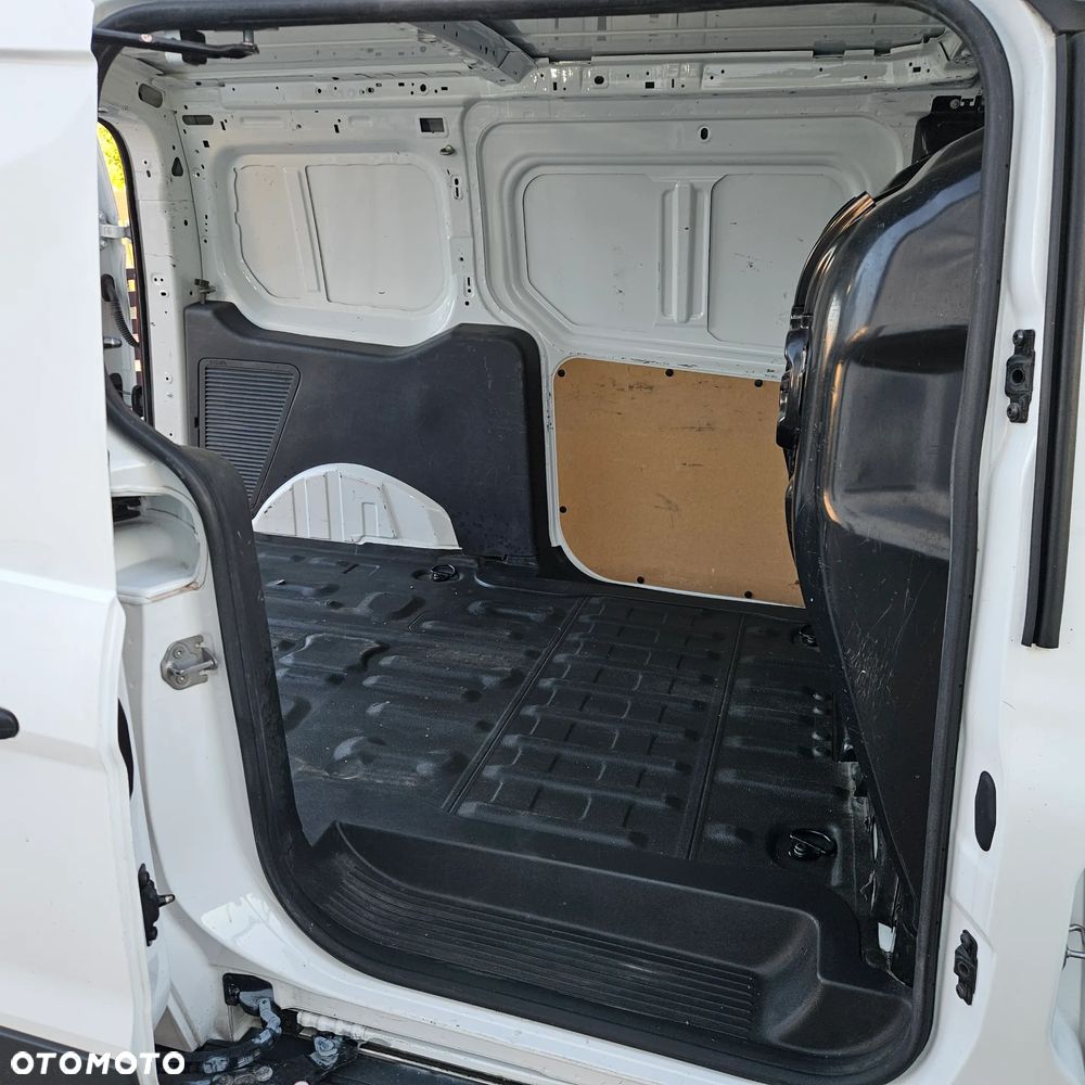 Ford Transit Connect - 23