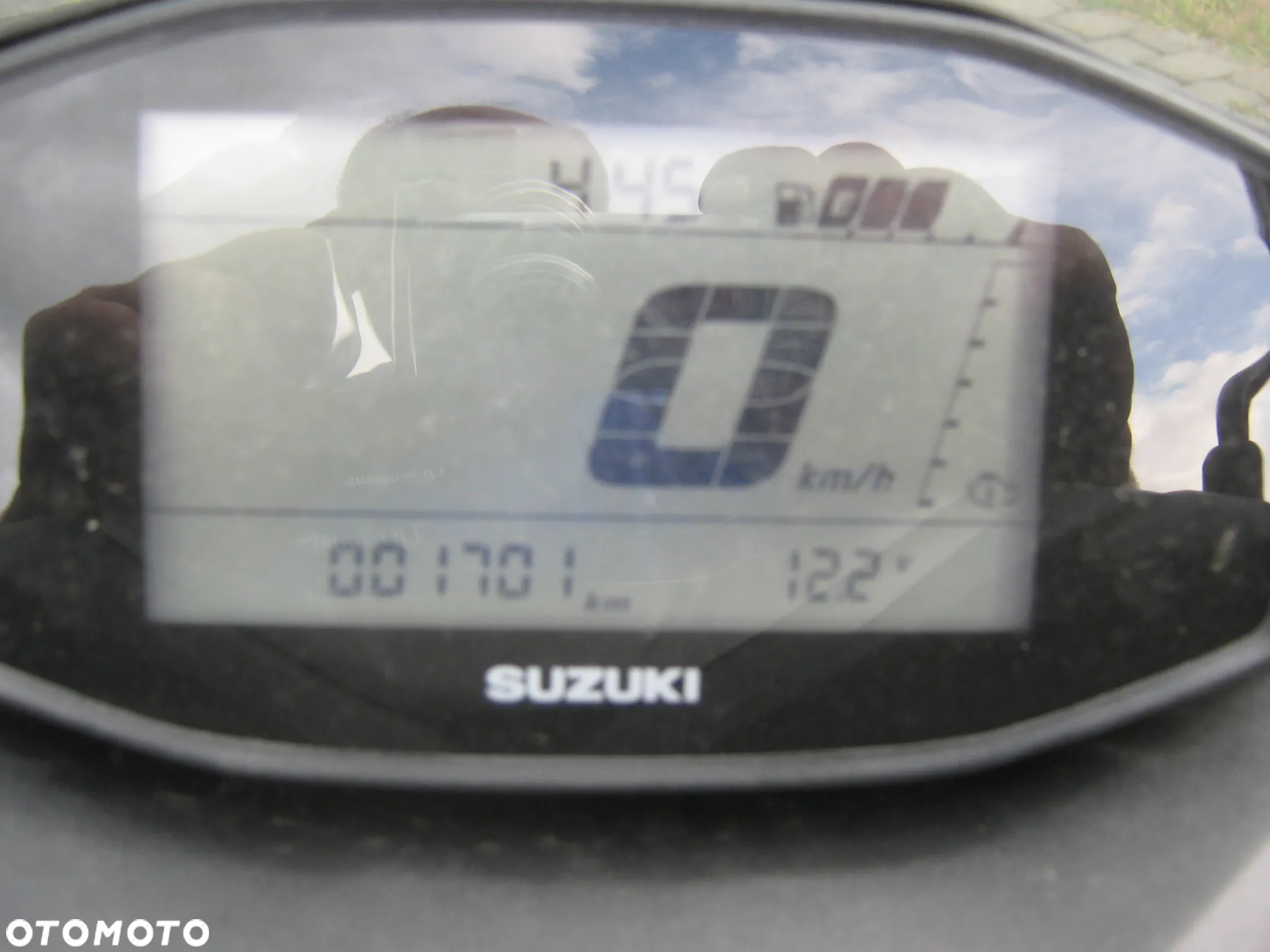 Suzuki Burgman - 10