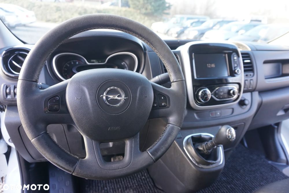 Opel Vivaro - 18