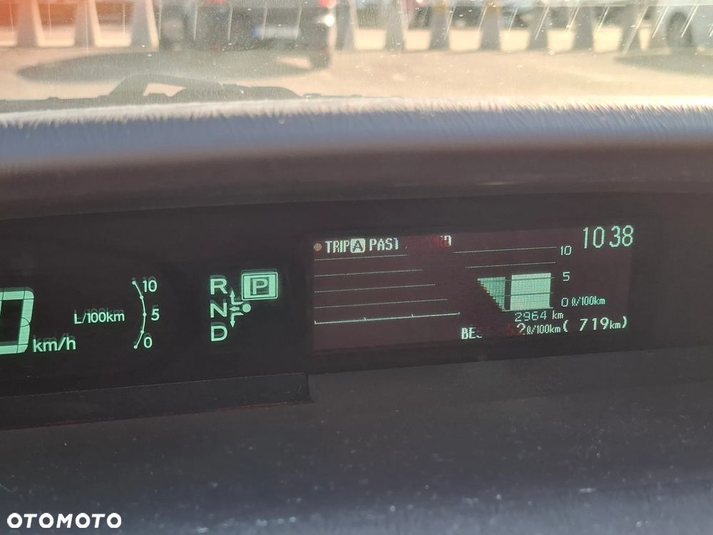 Toyota Prius - 13