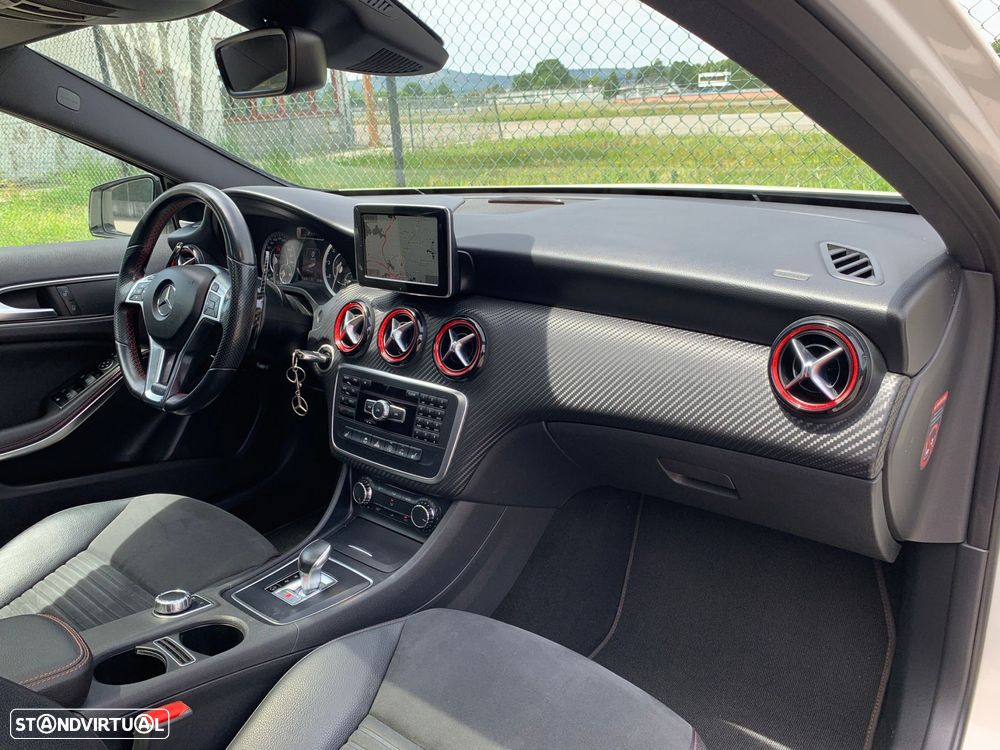 Mercedes-Benz A 45 AMG 4-Matic - 18