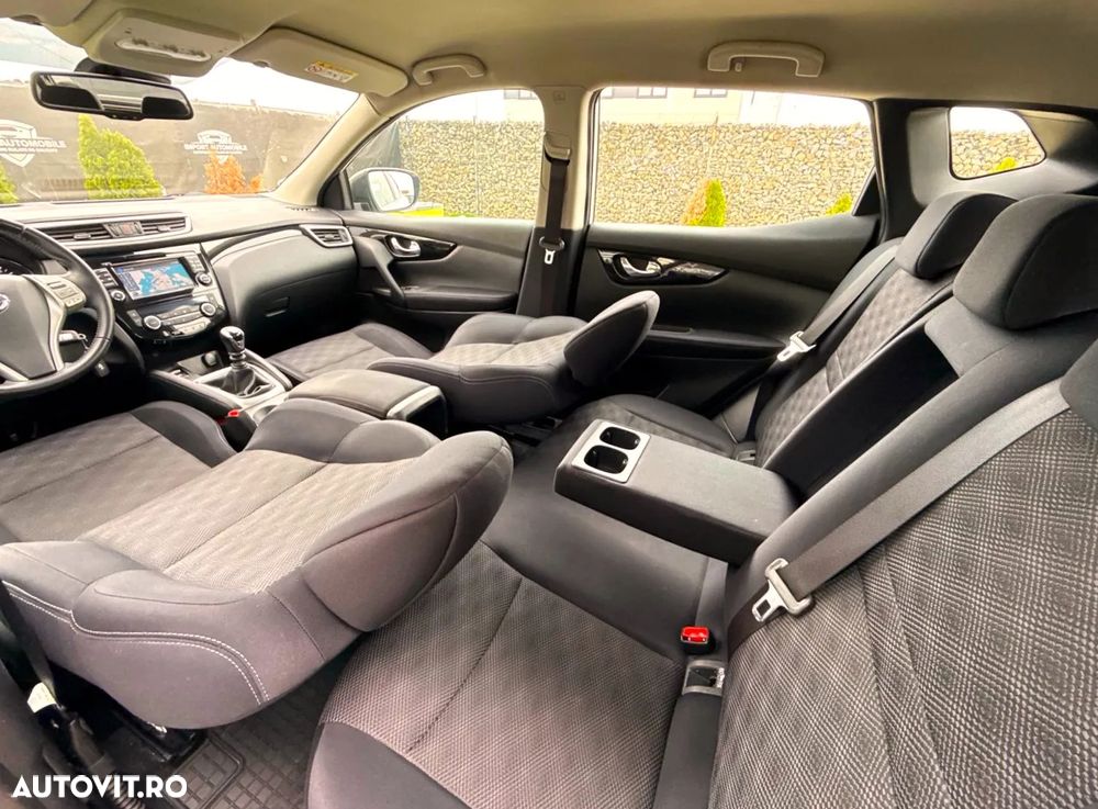 Nissan Qashqai 1.6 DCI N-Connecta - 27
