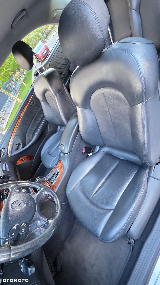 Mercedes-Benz CLK - 22