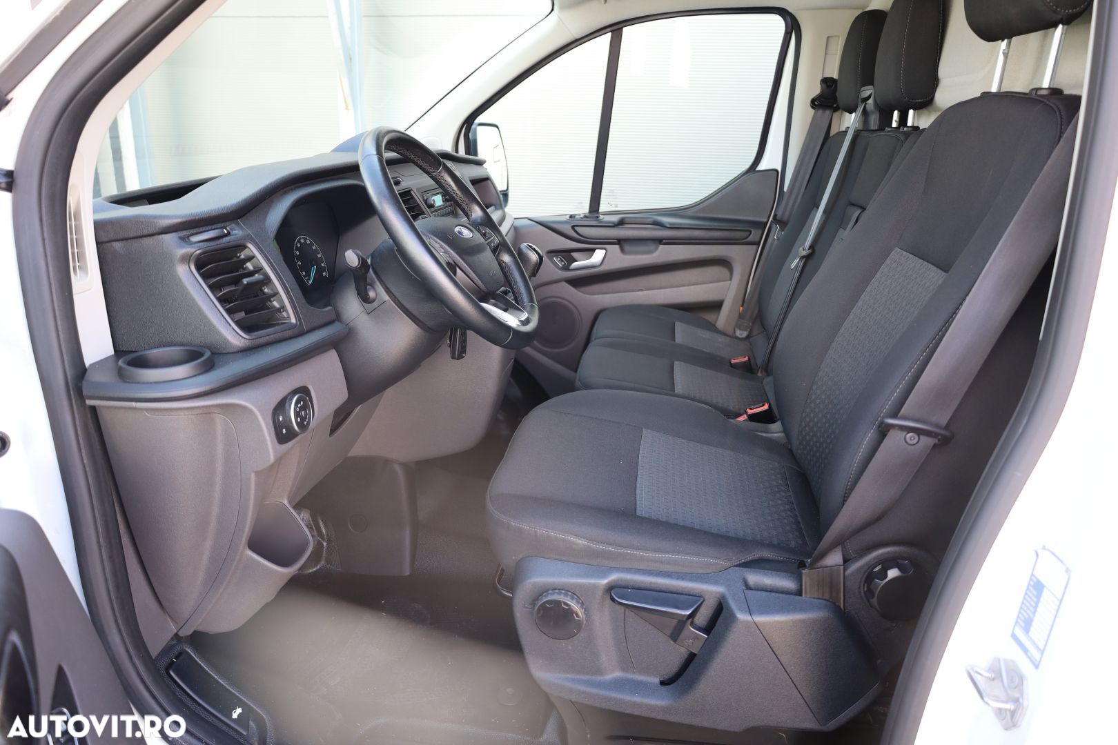 Ford Transit Custom - 13