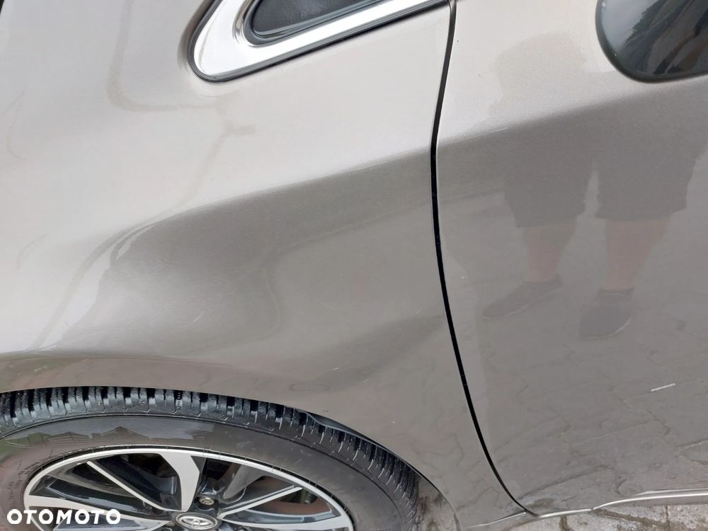 Toyota Avensis 1.8 Premium MS - 8