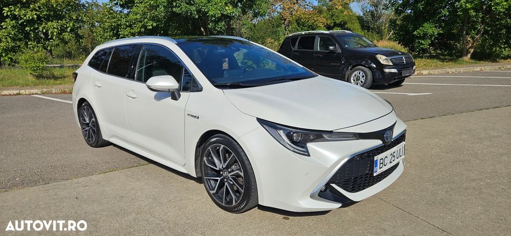 Toyota Corolla 2.0 HSD Exclusive Plus GR Sport Bi-Tone - 1
