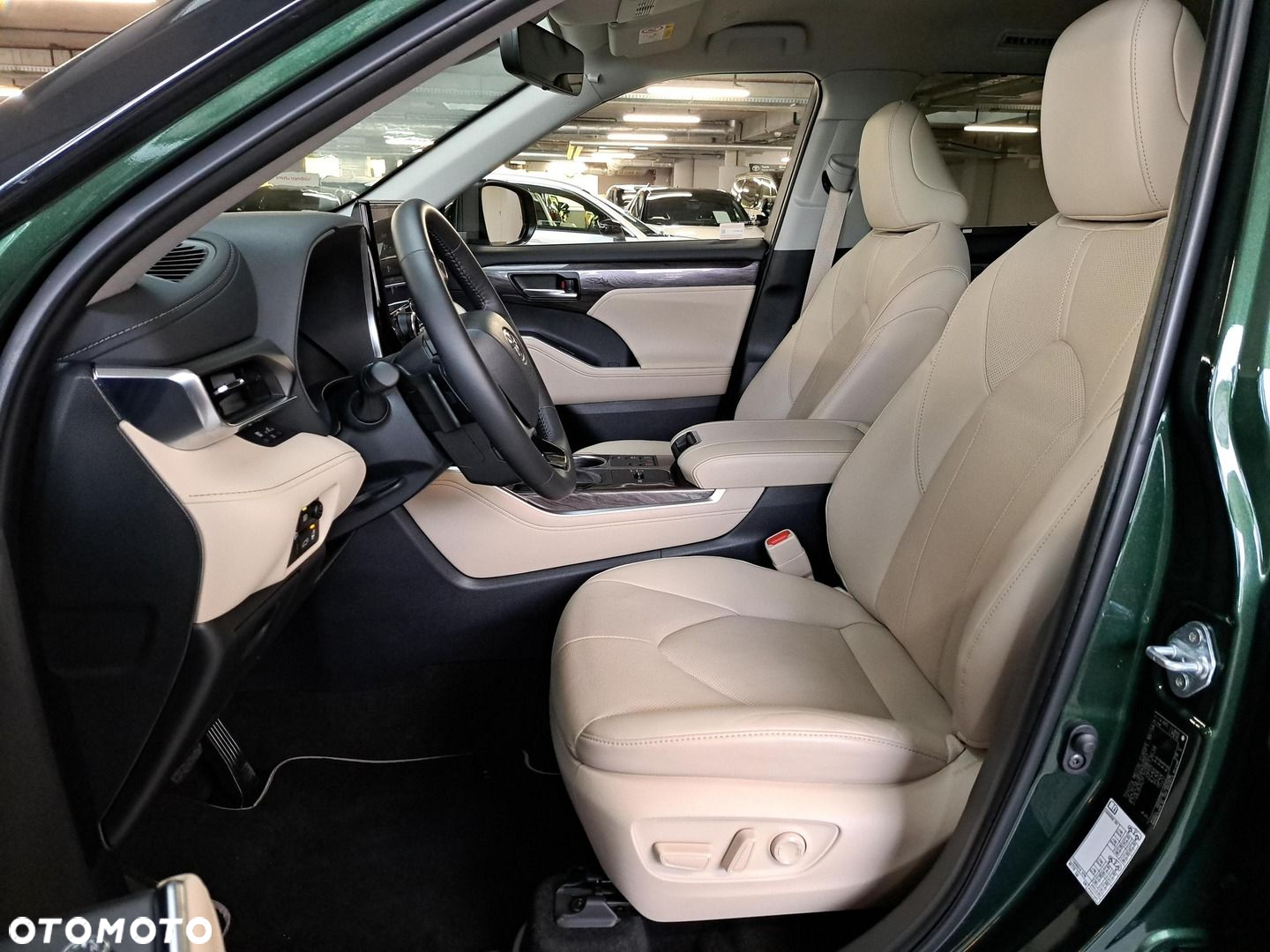Toyota Highlander - 10