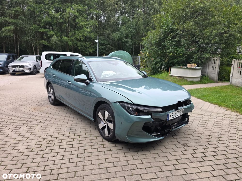 Volkswagen Passat - 2