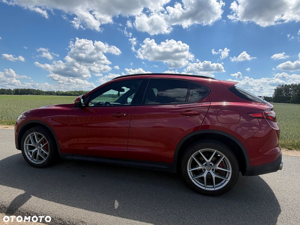 Alfa Romeo Stelvio 2.0 Turbo 16V AT8-Q4 Lusso Ti - 8