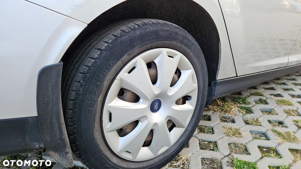 Ford Focus 1.6 TDCi Edition - 11