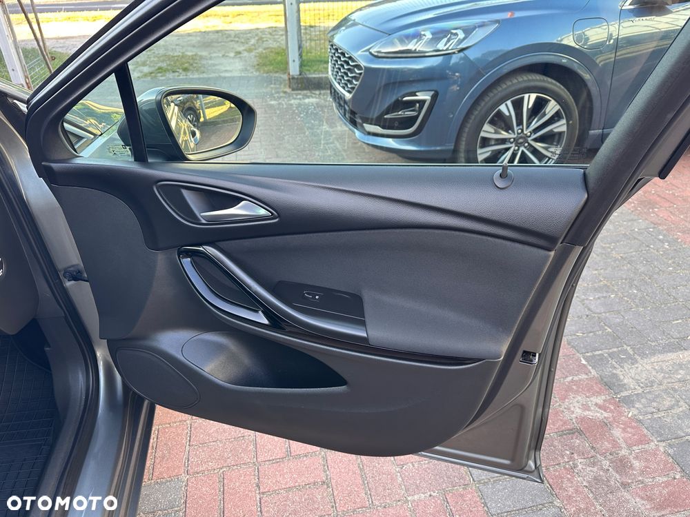 Opel Astra 1.4 T Dynamic S&S - 20
