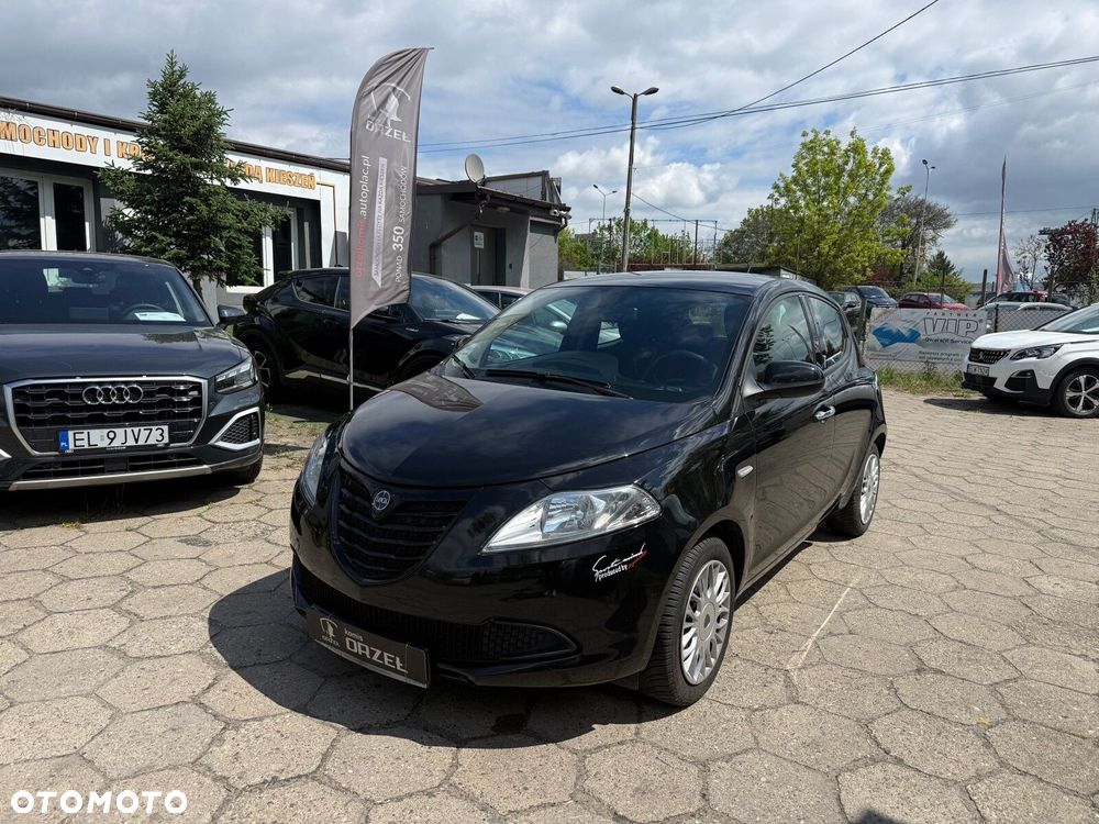 Lancia Ypsilon - 1