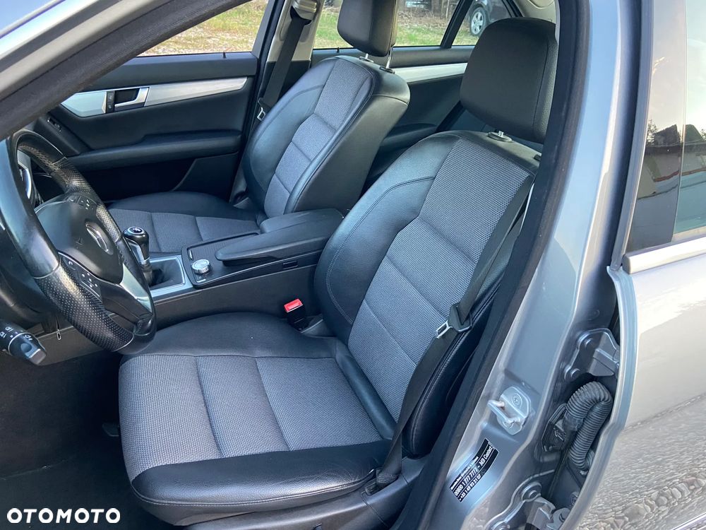 Mercedes-Benz Klasa C 180 CDI Avantgarde Edition - 29