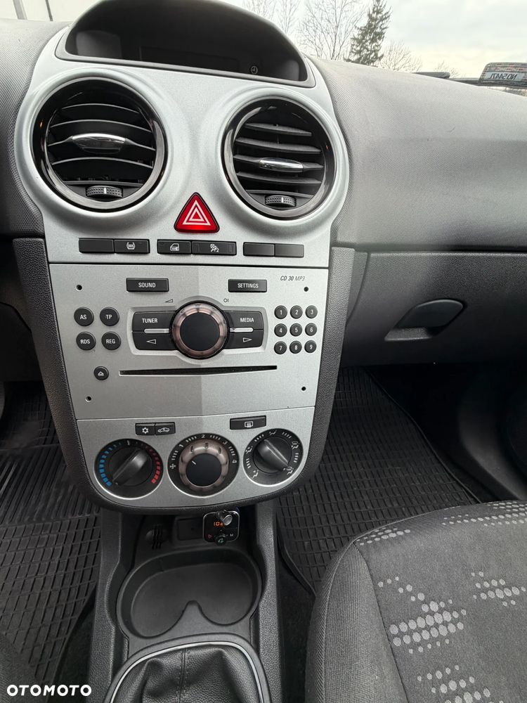 Opel Corsa 1.2 16V Enjoy - 18