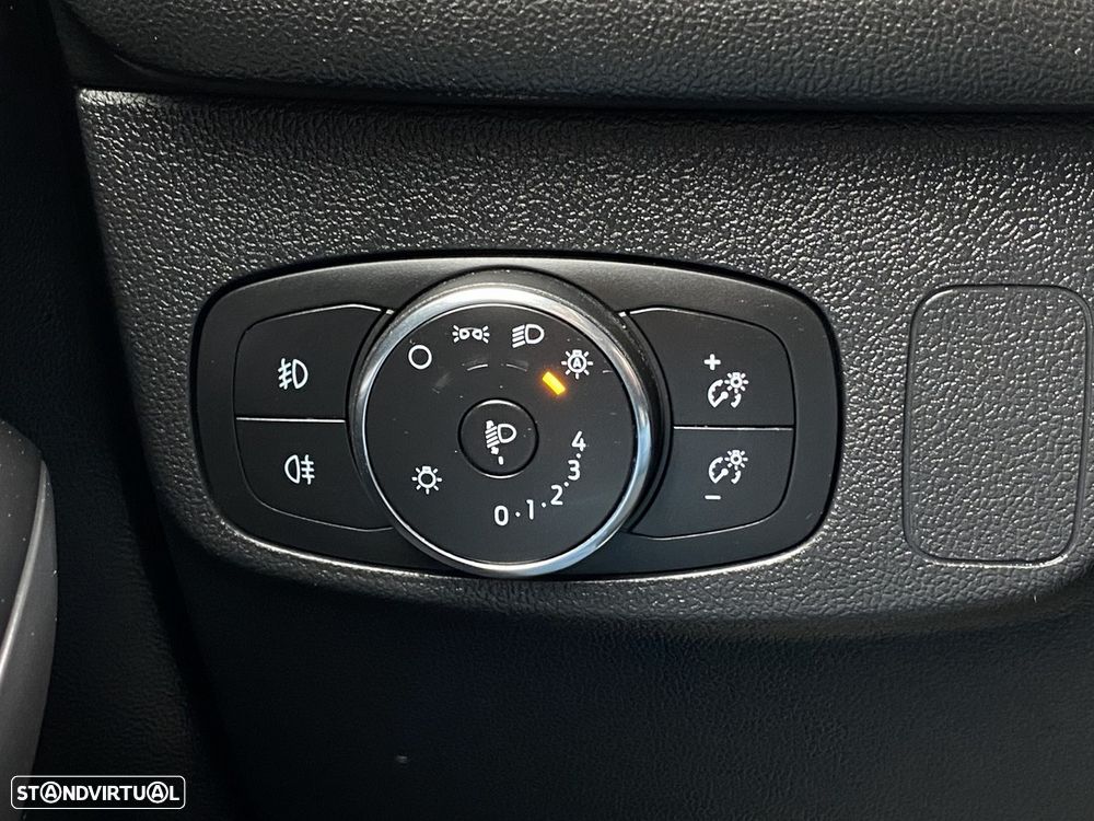 Ford Focus 1.0 EcoBoost MHEV ST-Line - 26