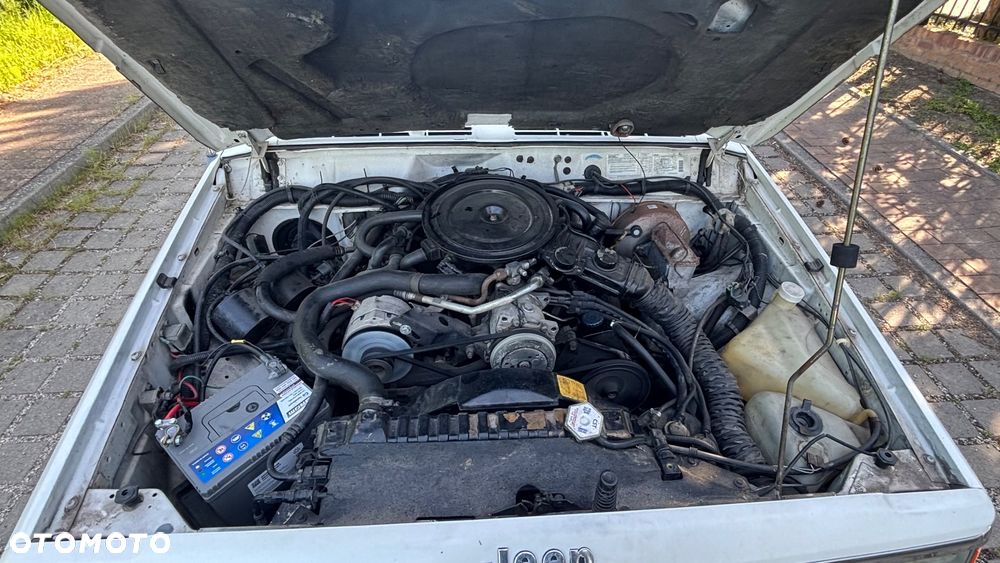 Jeep Cherokee - 16