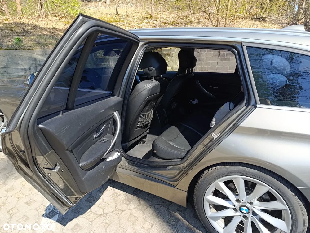 BMW Seria 3 320d Efficient Dynamics Edition - 6