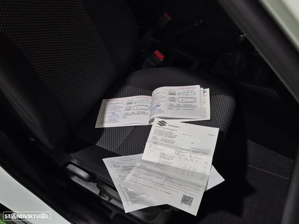 Suzuki Vitara 1.6 VVT GLX - 32
