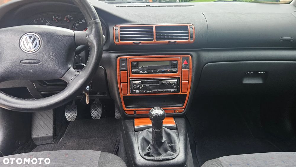 Volkswagen Passat - 6