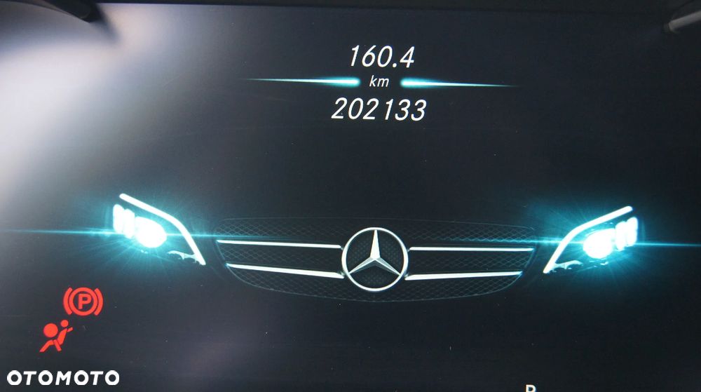 Mercedes-Benz Klasa C 220 d T 9G-TRONIC AMG Line - 24
