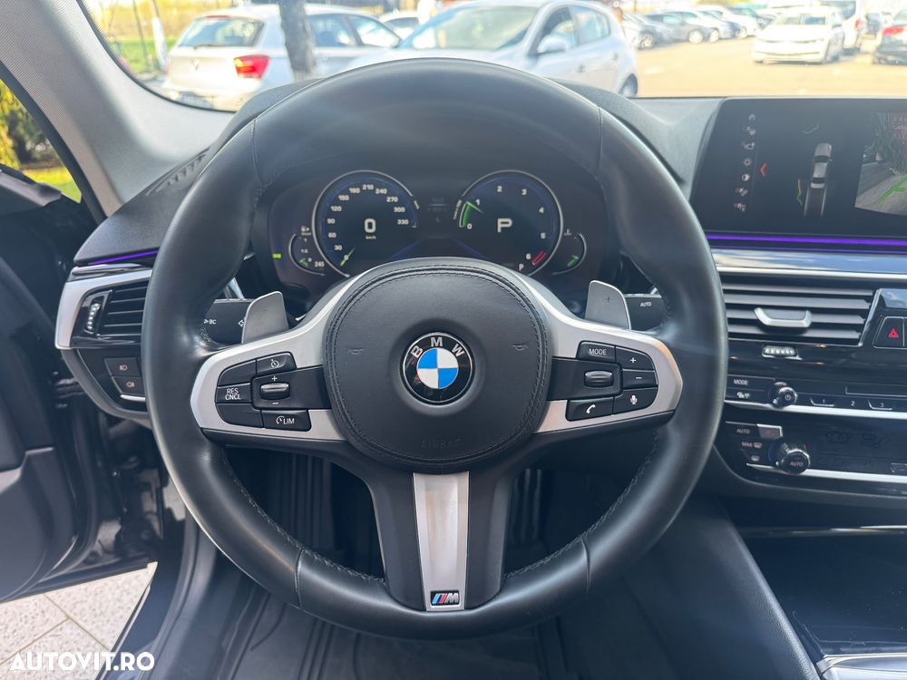 BMW Seria 5 520d Aut. - 11