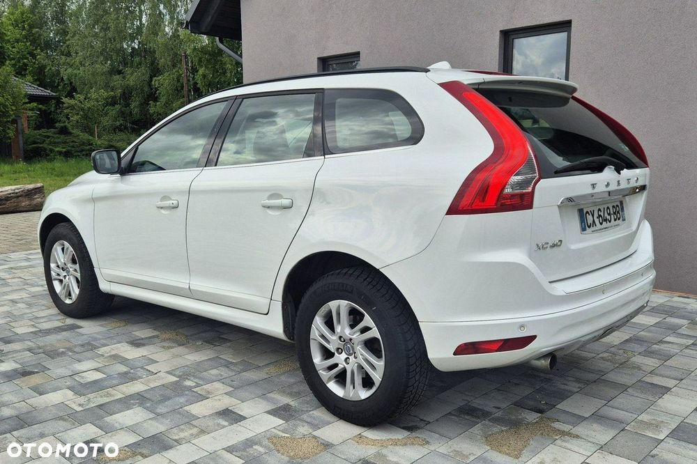 Volvo XC 60 D3 Momentum - 4