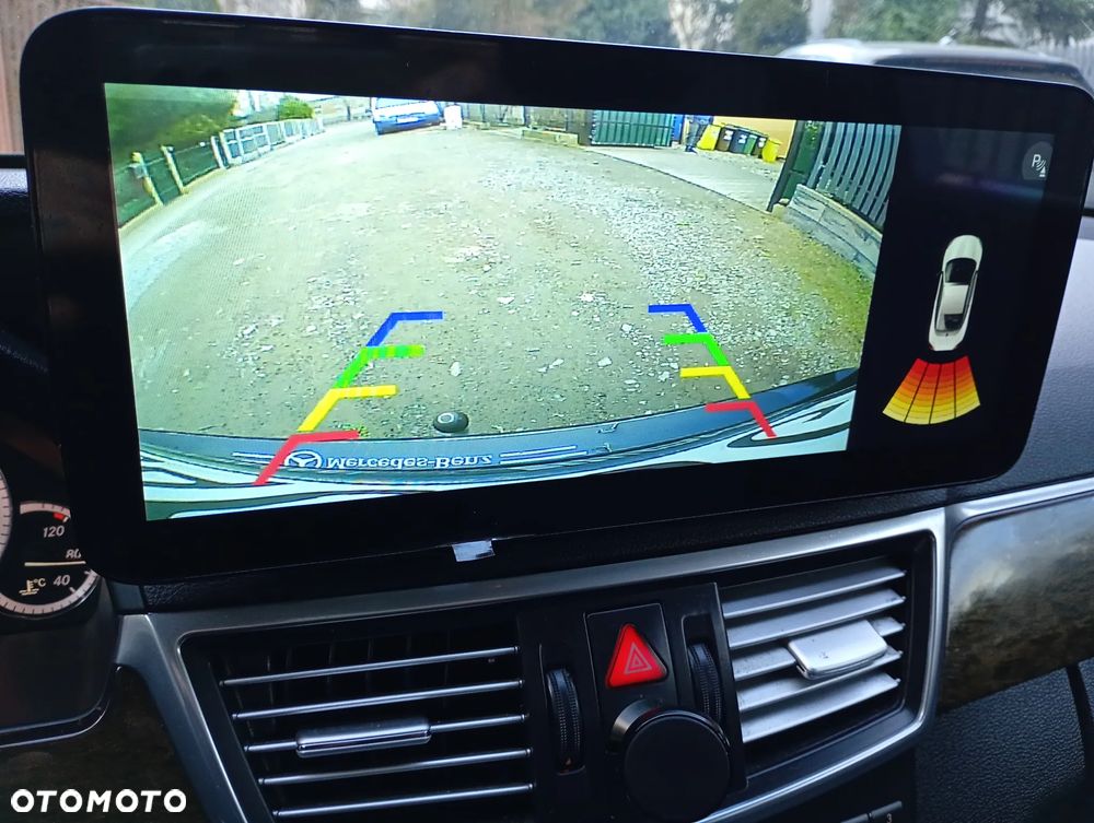 Mercedes-Benz Klasa E 220 CDI DPF BlueEFFICIENCY Automatik - 12