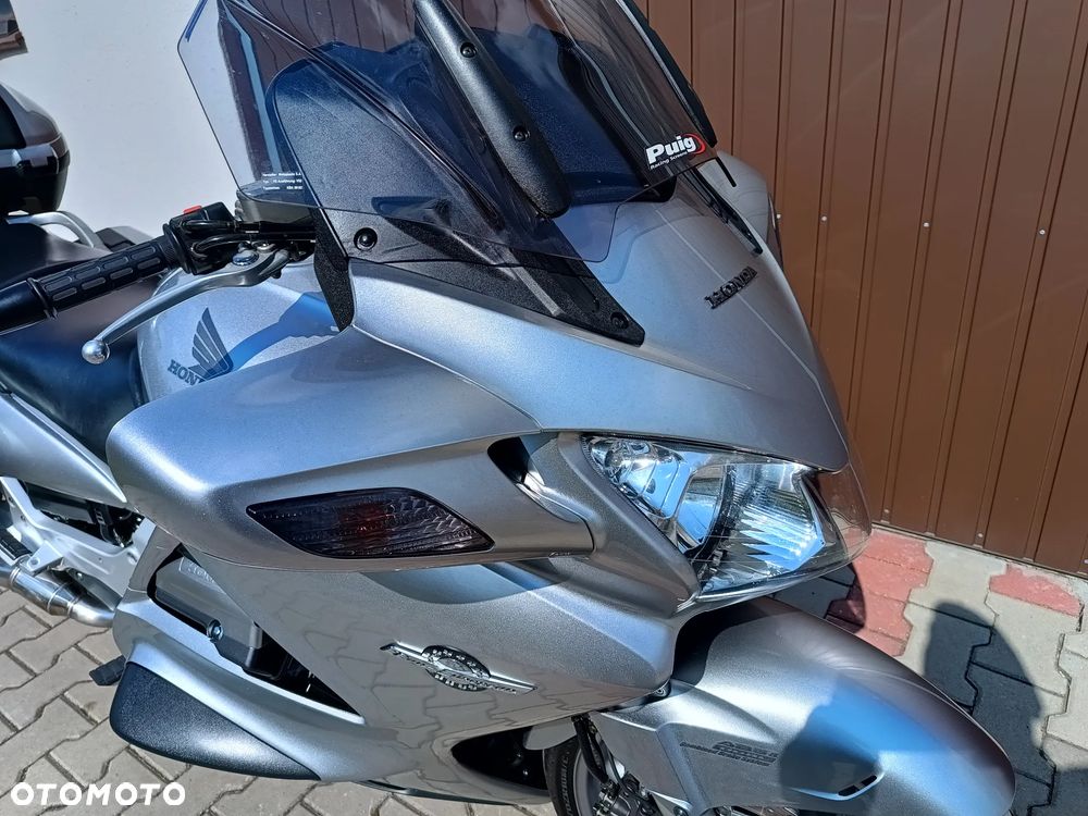 Honda ST - 8